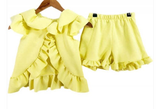 Lovely in Lemon